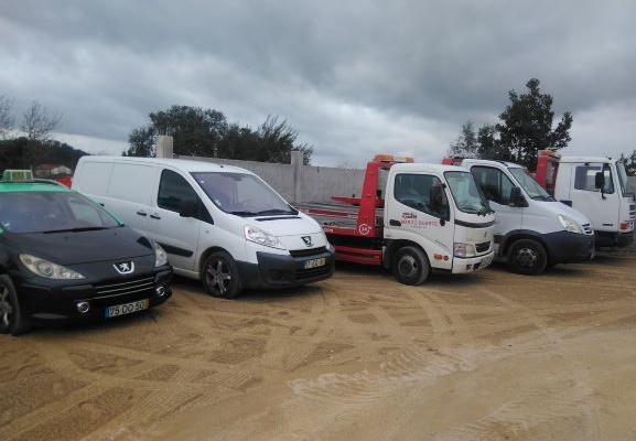 Reboque de pesados em ação