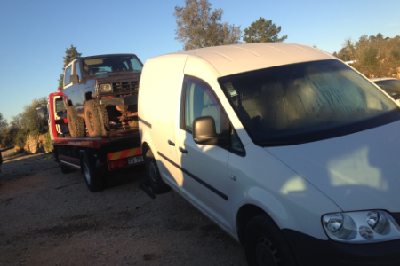 Reboque de pesados em ação